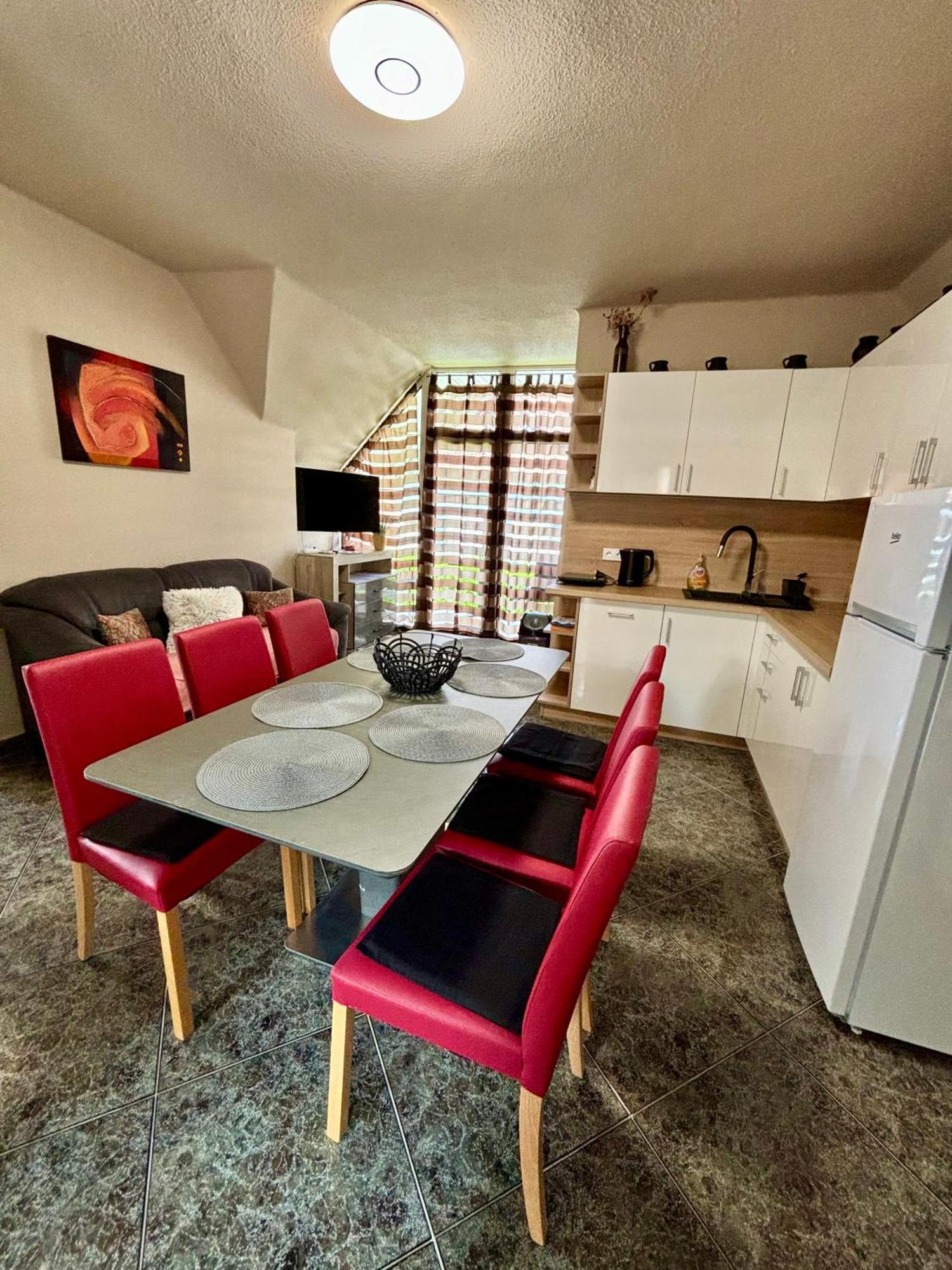 Vanessa Apartman Siofok Exterior photo